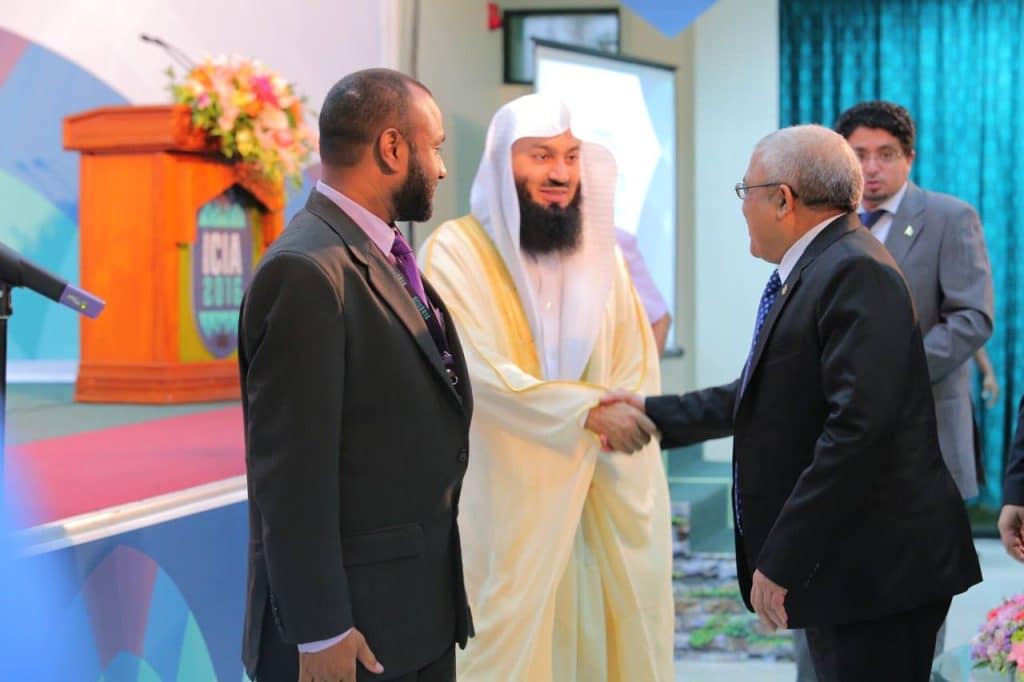 what is mufti menk net worth 2